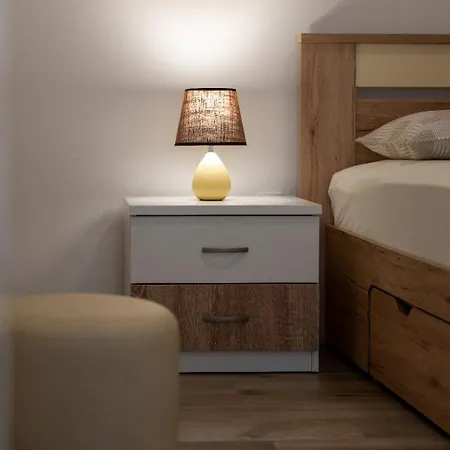 Lucija Διαμέρισμα Povljana