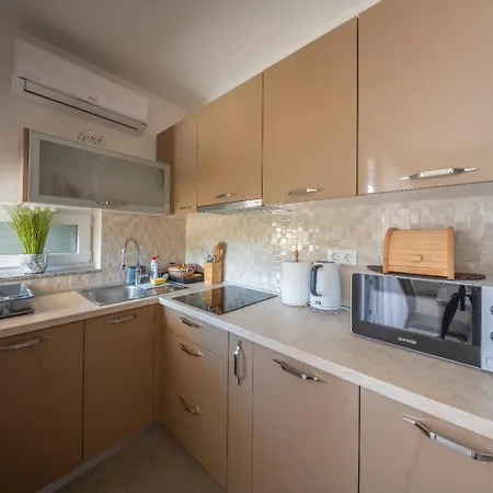 Διαμέρισμα Lucija