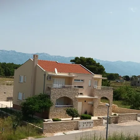Lucija Apartment *