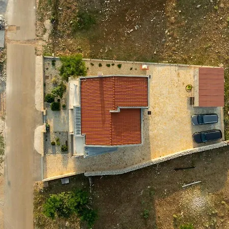 Lucija Apartment *