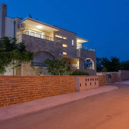 Lucija Apartmán *