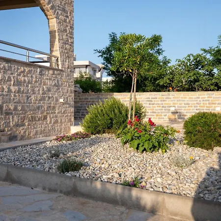 Lucija Apartmán Povljana